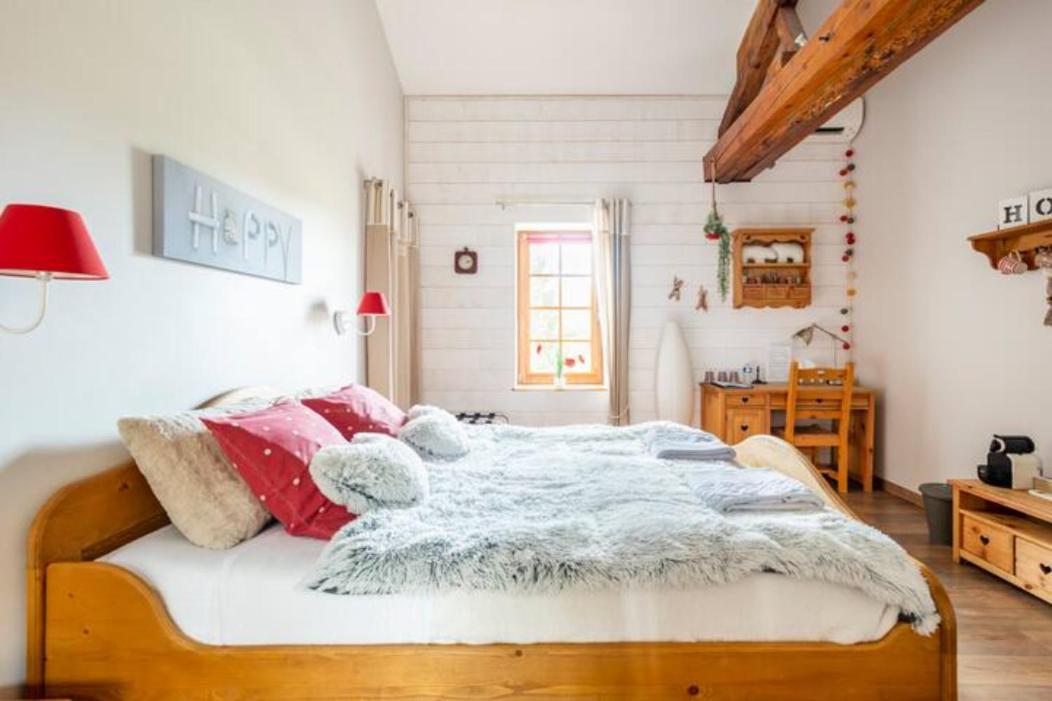 B&B Des Histoires D'Anges - Cote Jardin - Accueil Velo Tournus Exterior foto